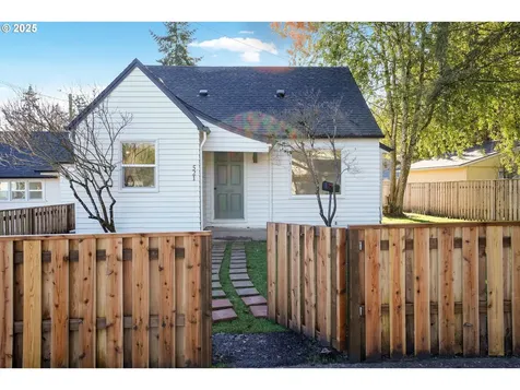 521 Piedmont Avenue NW Salem OR 97304