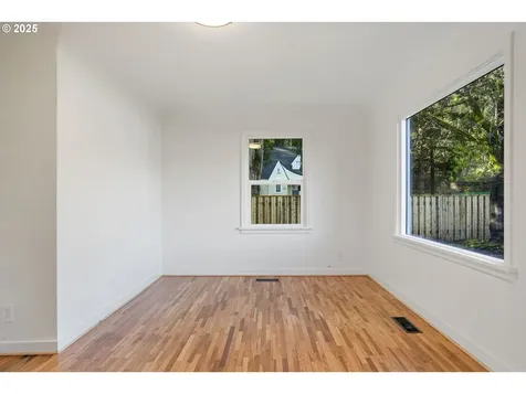521 Piedmont Avenue NW Salem OR 97304