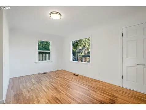 521 Piedmont Avenue NW Salem OR 97304