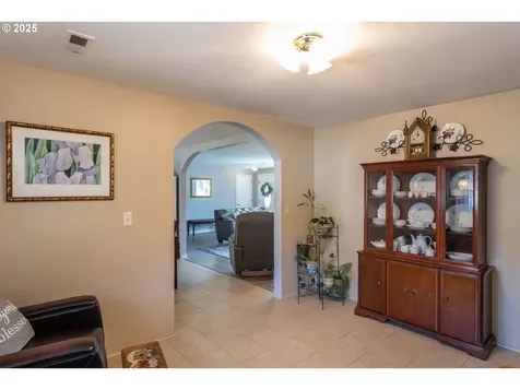 962 NW Keasey Street Roseburg OR 97471