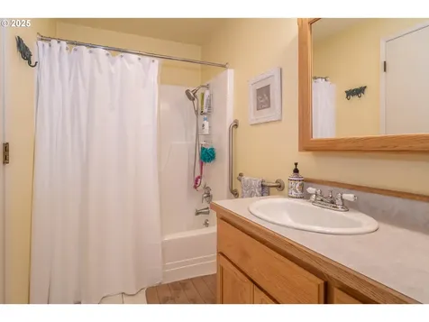 962 NW Keasey Street Roseburg OR 97471