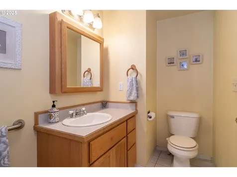962 NW Keasey Street Roseburg OR 97471