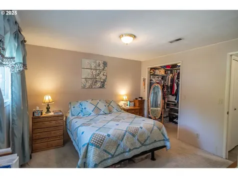 962 NW Keasey Street Roseburg OR 97471