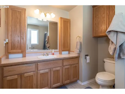 962 NW Keasey Street Roseburg OR 97471