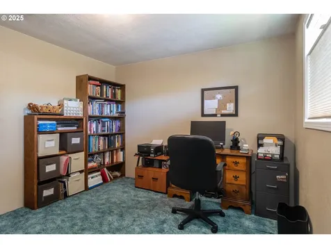 962 NW Keasey Street Roseburg OR 97471