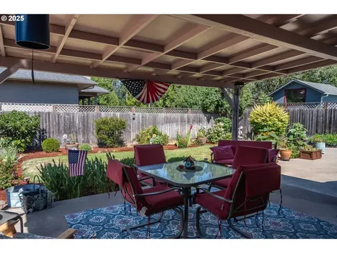 962 NW Keasey Street Roseburg OR 97471