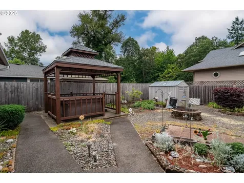 962 NW Keasey Street Roseburg OR 97471