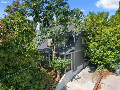 917 NE Skidmore Street Portland OR 97211