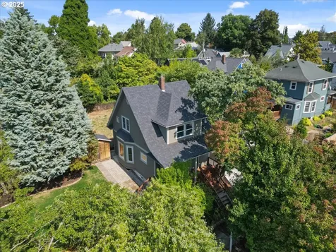 917 NE Skidmore Street Portland OR 97211