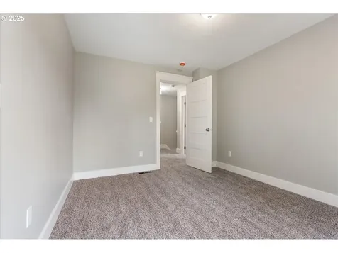 917 NE Skidmore Street Portland OR 97211