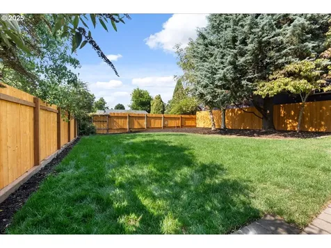 917 NE Skidmore Street Portland OR 97211