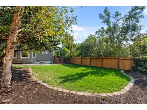 917 NE Skidmore Street Portland OR 97211