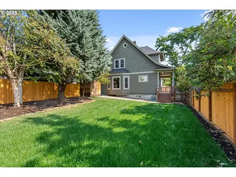 917 NE Skidmore Street Portland OR 97211