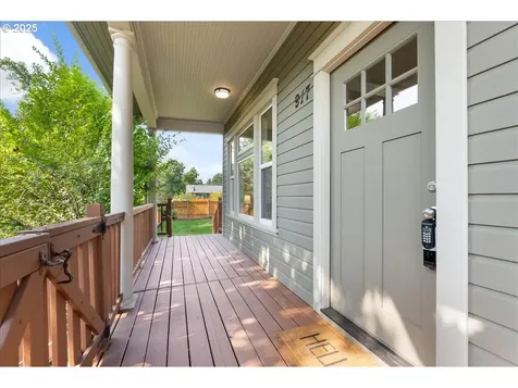 917 NE Skidmore Street Portland OR 97211