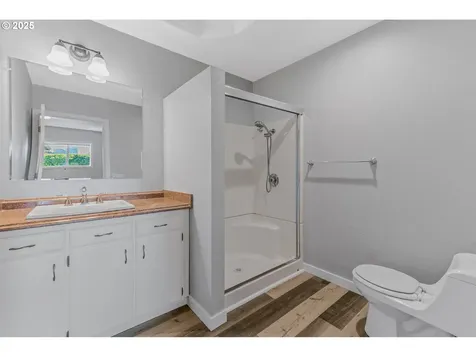 320 NE 117th Avenue Portland OR 97220