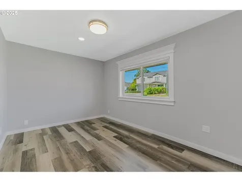 320 NE 117th Avenue Portland OR 97220