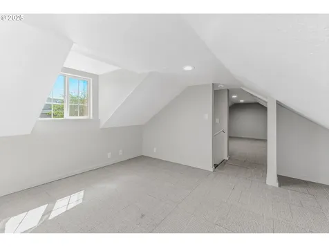 320 NE 117th Avenue Portland OR 97220