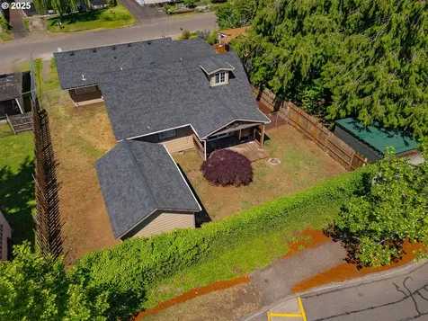 320 NE 117th Avenue Portland OR 97220