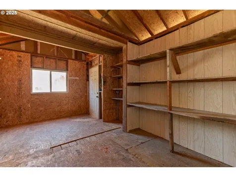 320 NE 117th Avenue Portland OR 97220