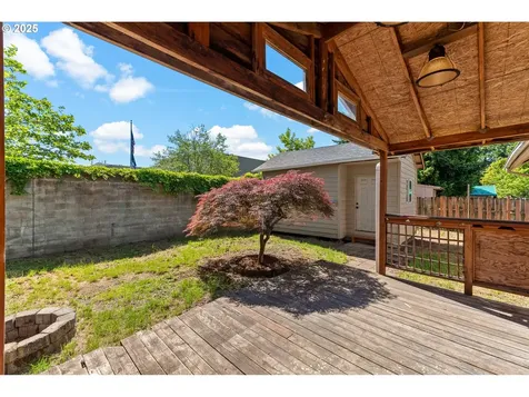 320 NE 117th Avenue Portland OR 97220