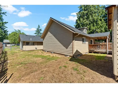 320 NE 117th Avenue Portland OR 97220
