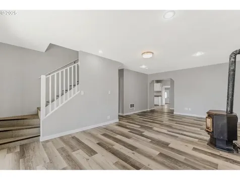 320 NE 117th Avenue Portland OR 97220