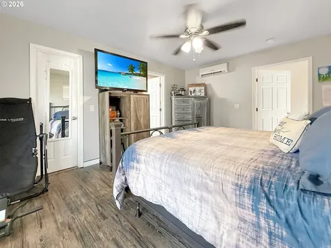 515 Memory Lane Brookings OR 97415