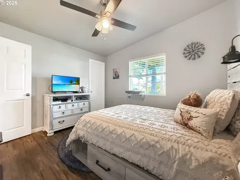 515 Memory Lane Brookings OR 97415