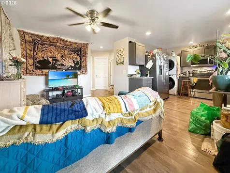 515 Memory Lane Brookings OR 97415
