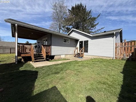 515 Memory Lane Brookings OR 97415