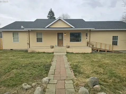 1100 Bryan Street Cove OR 97824