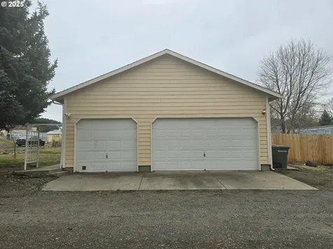 1100 Bryan Street Cove OR 97824