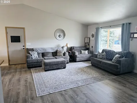 1100 Bryan Street Cove OR 97824