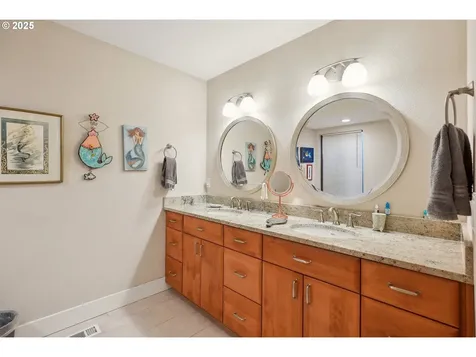15780 SW Oakhill Lane Portland OR 97224