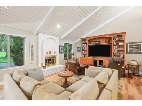 15780 SW Oakhill Lane Portland OR 97224