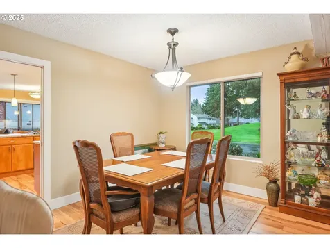 15780 SW Oakhill Lane Portland OR 97224