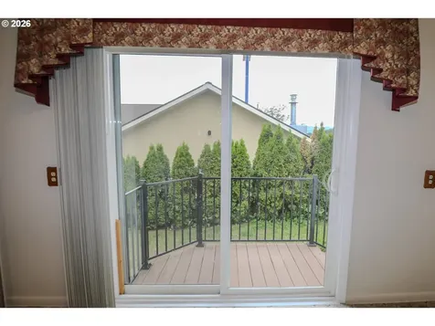 1528 NW Eden Street Roseburg OR 97470