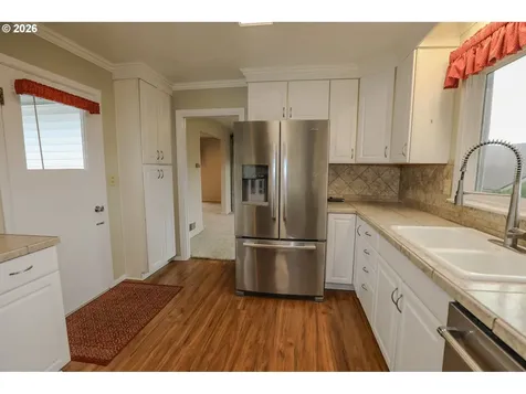 1528 NW Eden Street Roseburg OR 97470
