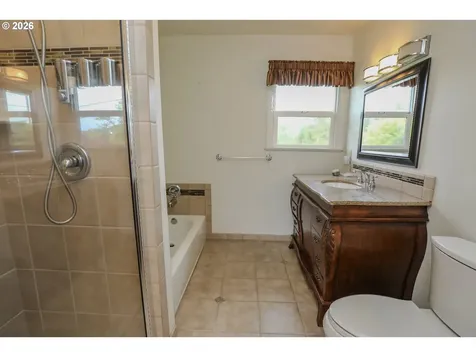 1528 NW Eden Street Roseburg OR 97470