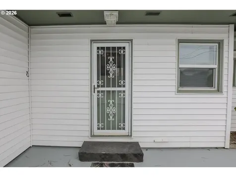 1528 NW Eden Street Roseburg OR 97470