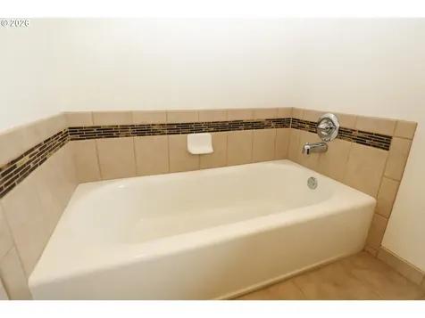 1528 NW Eden Street Roseburg OR 97470