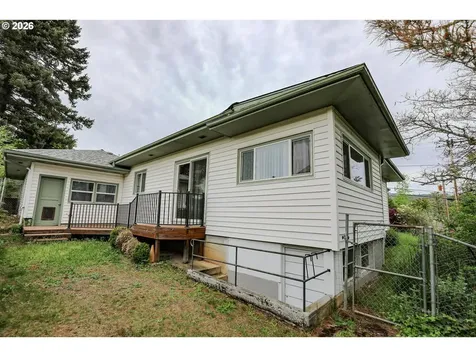 1528 NW Eden Street Roseburg OR 97470