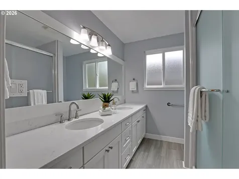 11241 SW Summer Lake Drive Portland OR 97223