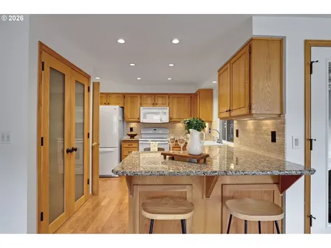 11241 SW Summer Lake Drive Portland OR 97223