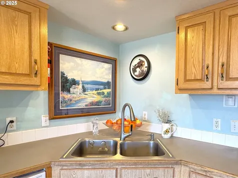 19921 Whaleshead Road Brookings OR 97415