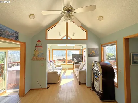 19921 Whaleshead Road Brookings OR 97415