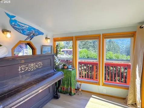19921 Whaleshead Road Brookings OR 97415