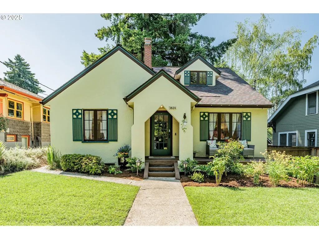 3824 SE Carlton Street Portland OR 97202