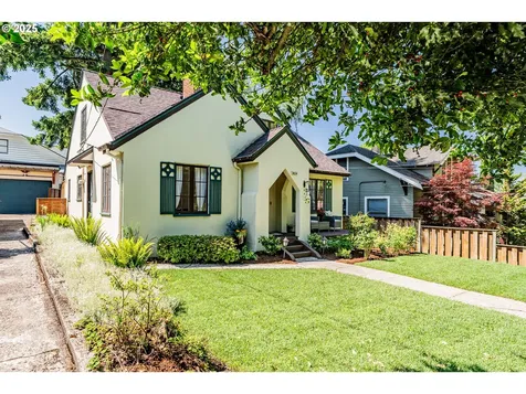 3824 SE Carlton Street Portland OR 97202