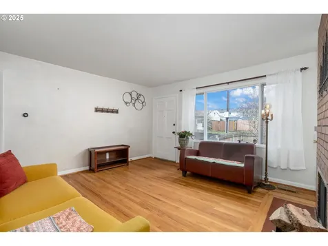 5525 N Hudson Street Portland OR 97203